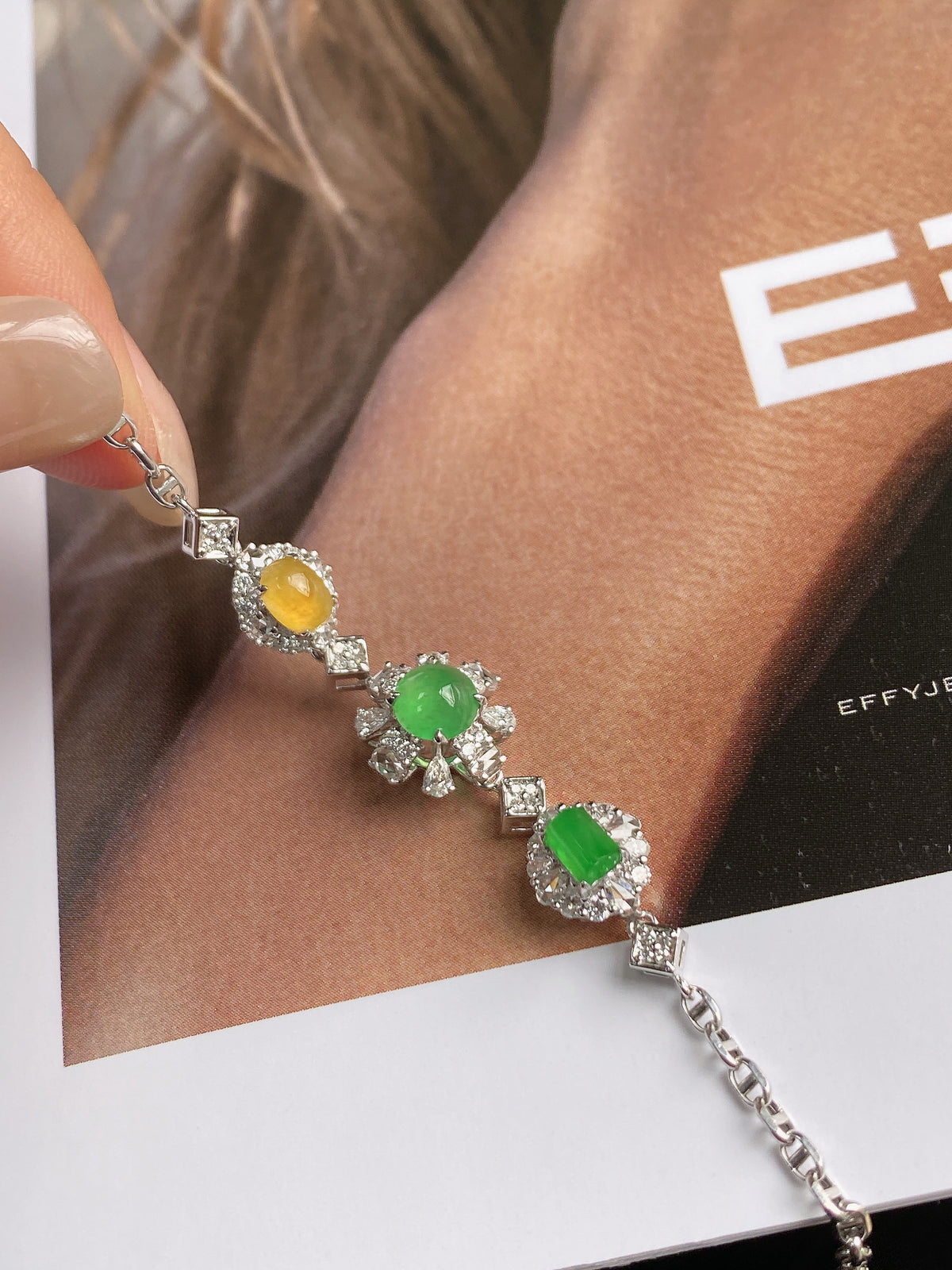 Silver chain bracelet with yellow and green cabochon jadeite in star-like crystal settings